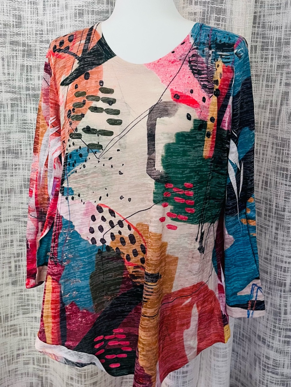Jess & Jane abstract print long sleeve top tunic LARGE Tan Artsy Boho Blue Pink